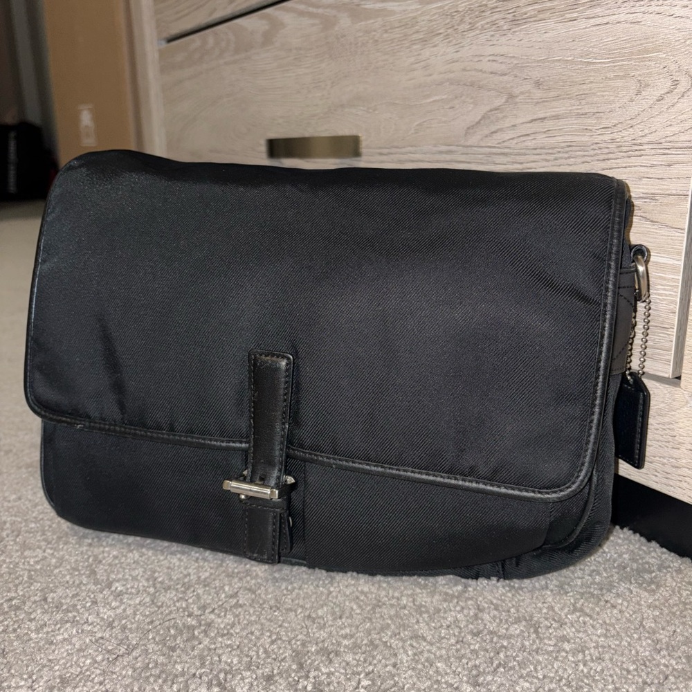 Vintage coach Men's small Black Messenger Bag - Classic Everyday Carry